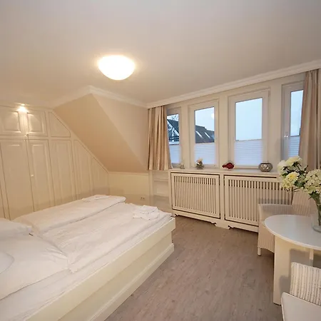 Holiday home Residenz Duenenmeer Wenningstedt-Braderup